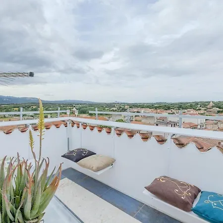 Monart Alpha And Omega - Rooftop & Privacy * Monti